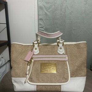 Coach Poppy Tan and White Women's tote Bag